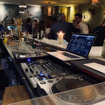 soirée festive avec console dj au Bistrot des cineastes