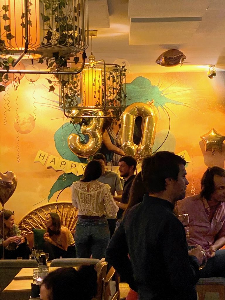 Bar à cocktails Bistrot des Cinéastes Place de Clichy, Paris 17