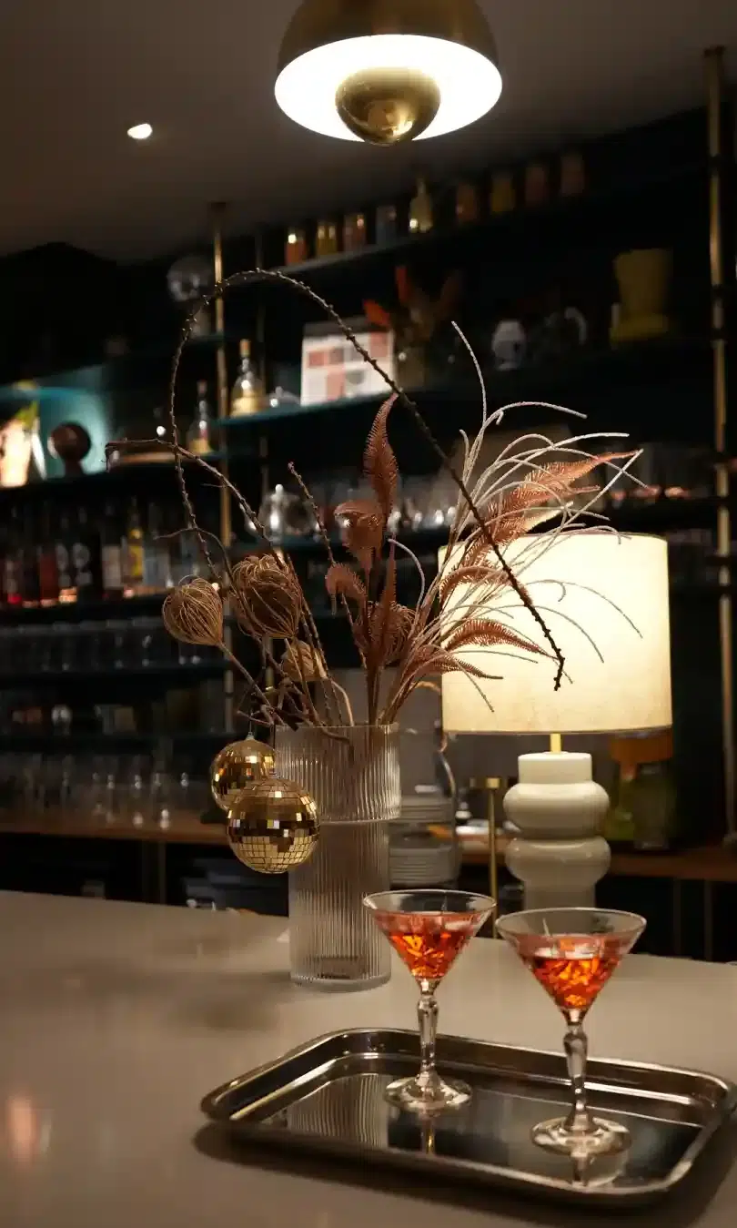 Bar à cocktails Bistrot des Cinéastes Place de Clichy, Paris 17